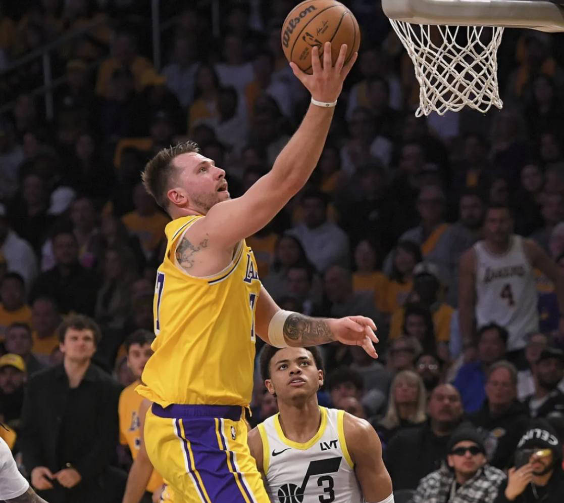 塞尔维亚男篮鏖战爵士,东契奇绝境逆转 塞尔维亚男篮鏖战爵士,东契奇绝境逆转