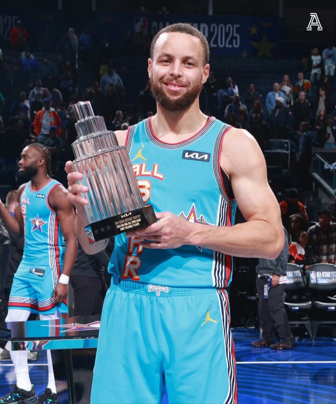 米兰真人-澳大利亚男篮完胜波兰男篮，塔图姆三分雨点燃全场