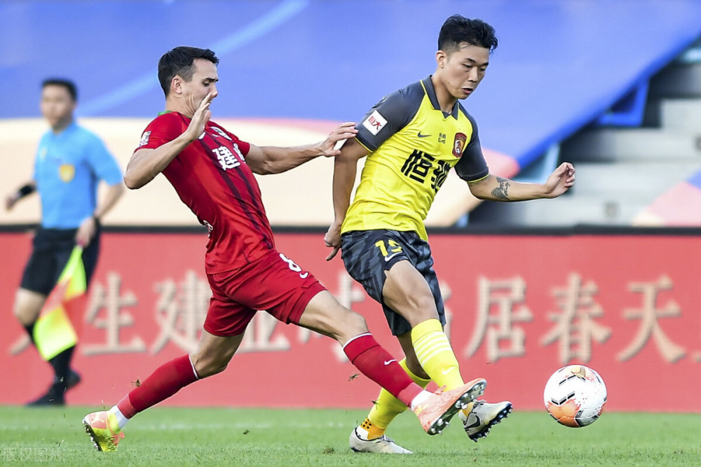 米兰体育入口-甘冈中场球员伤愈复出，提升球队中场实力