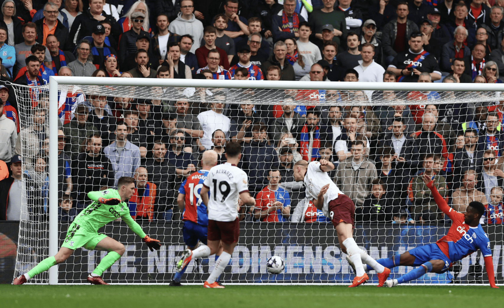 米兰捕鱼-曼联主场大胜哈德斯菲尔德，轻松取胜的简单介绍