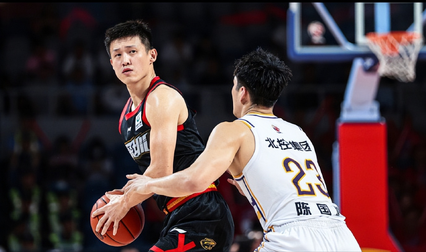 米兰-广东继续领跑山西，周鹏助攻外线稳定得分的简单介绍