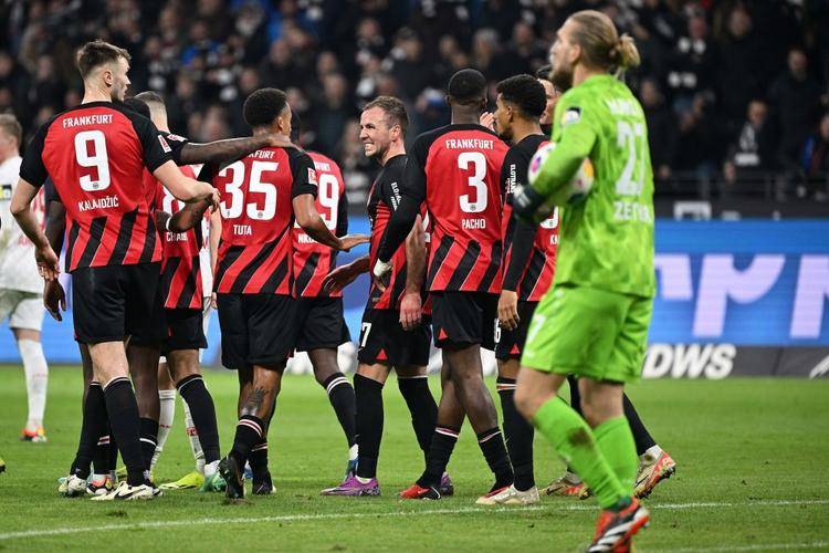 法兰克福客场小胜纽伦堡,走出连败困境 法兰克福客场小胜纽伦堡,走出连败困境