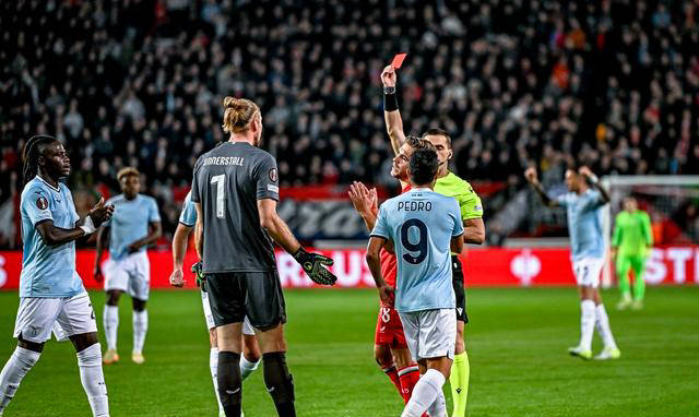 比赛中犯规严重，球员遭红牌罚下的简单介绍