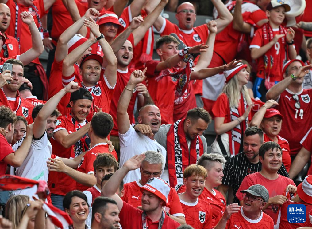 波兰乒乓球队完胜奥地利乒乓球队,波尔完成帽子戏法的简单介绍 波兰乒乓球队完胜奥地利乒乓球队,波尔完成帽子戏法的简单介绍