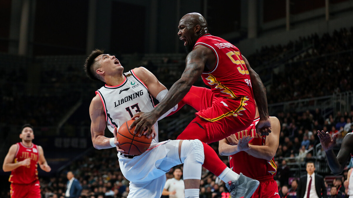 米兰百家乐-关于国王完胜尼克斯,郭艾伦高光表现的信息